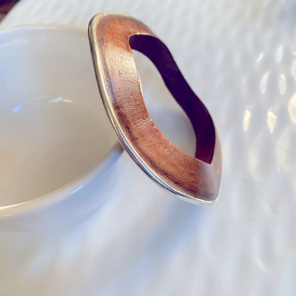 Silpada B1662 Rosewood wavy Bangle with Sterling Silver Accent - Picture 11 of 11